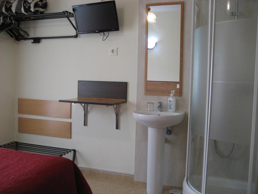 Hostal Huespedes Toledo Μαδρίτη Δωμάτιο φωτογραφία